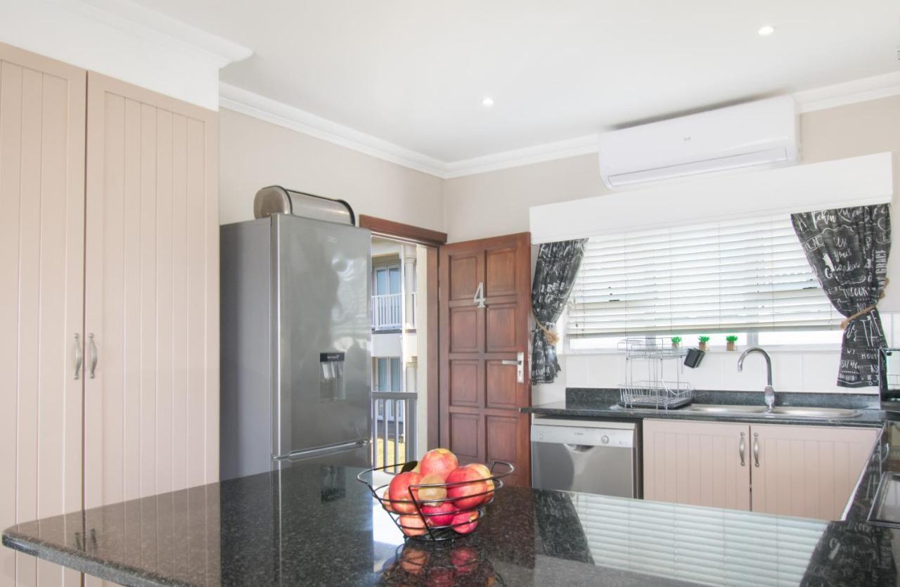 At 4 Umzumbe Beach Apartment, Mangrove Beach Estate Melville  Экстерьер фото