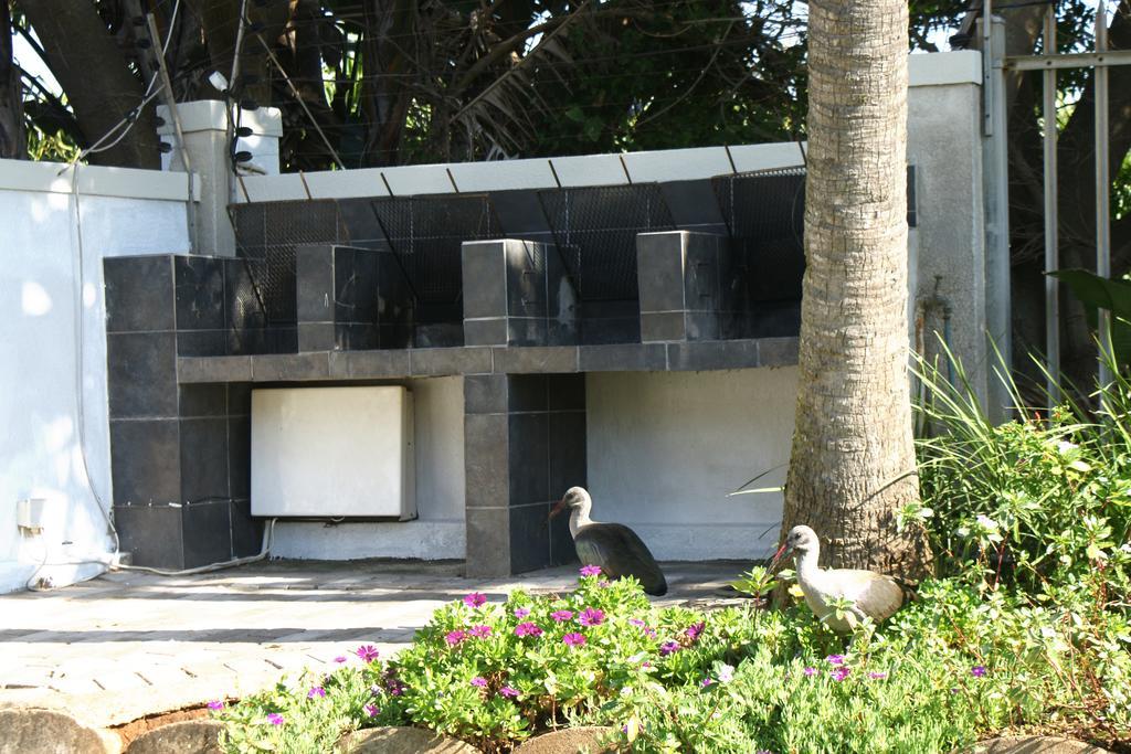 At 4 Umzumbe Beach Apartment, Mangrove Beach Estate Melville  Экстерьер фото